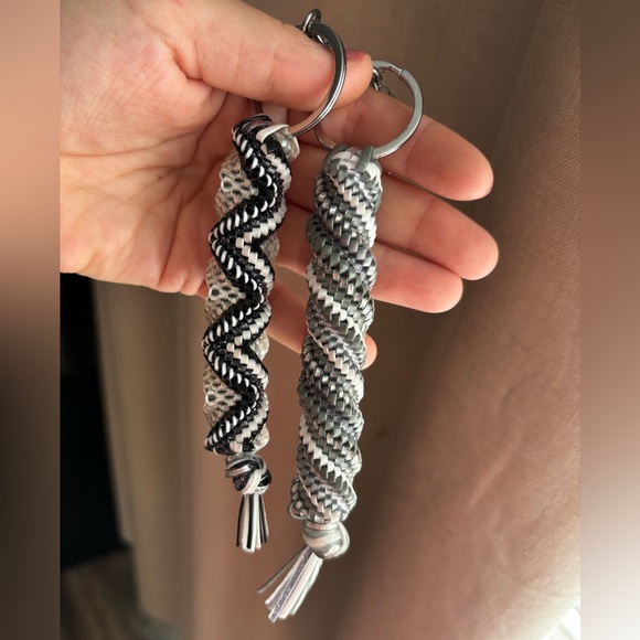 handcrafted Accessories - 🌟Set of 2 Keychains